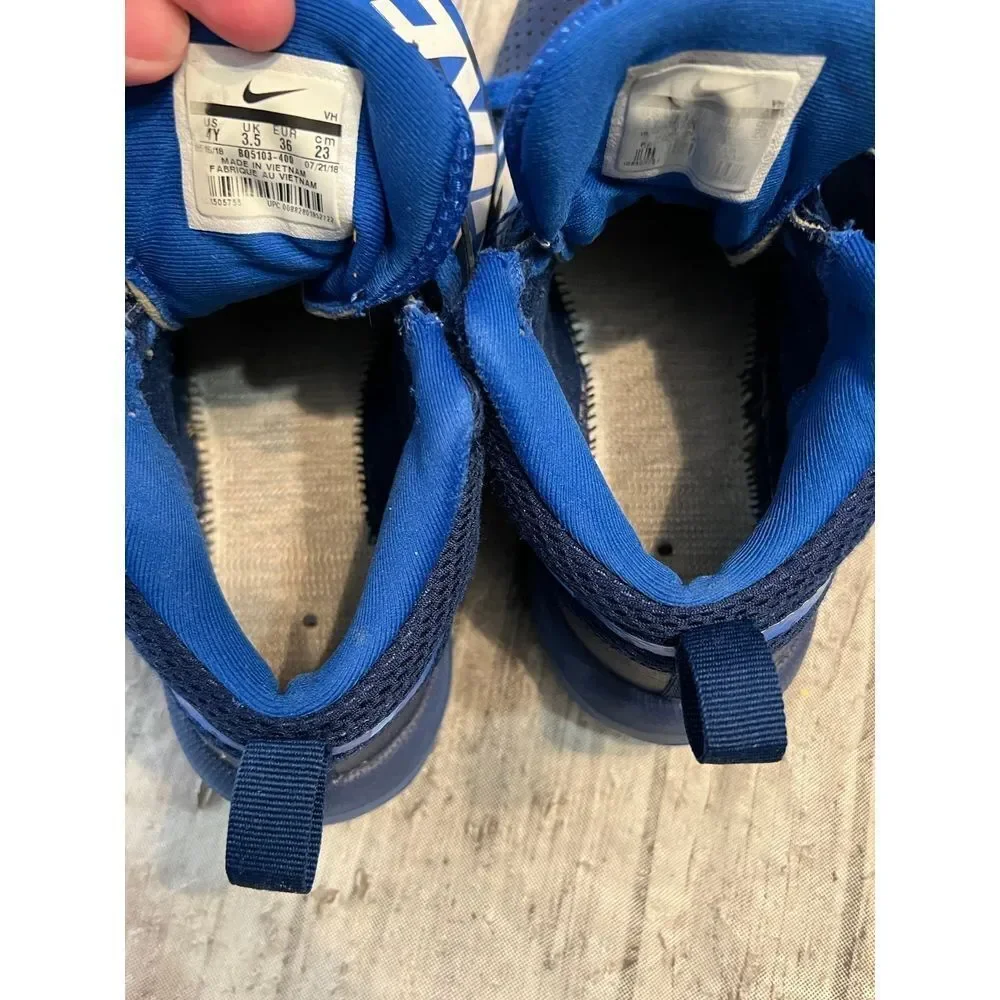 Boys‎ blue Nike team hustler D8 size 4Y